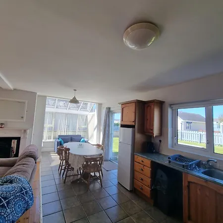 Surferscove House بيت للعطل *
